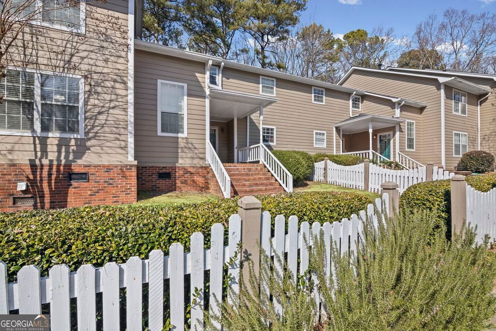 Photo of 4494 Pineridge Circle, Atlanta, GA 30338 (MLS # 10689443)