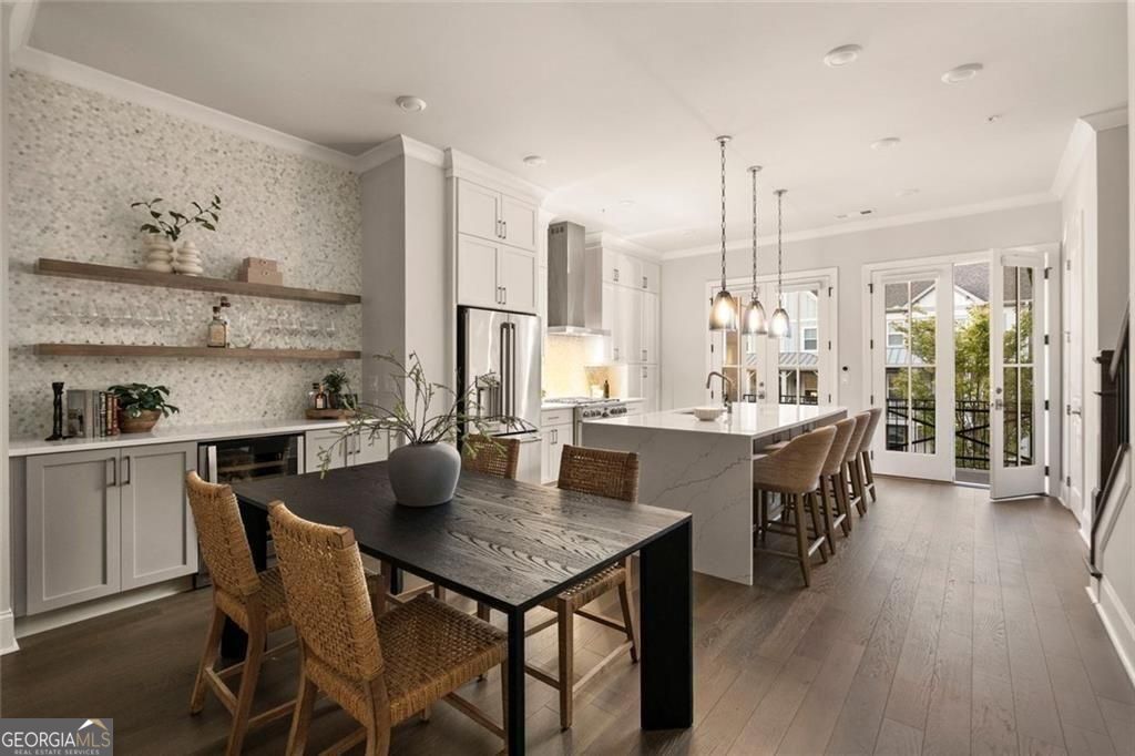 Towns On Thompson - Residential