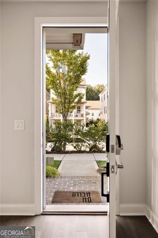 Towns On Thompson - Residential