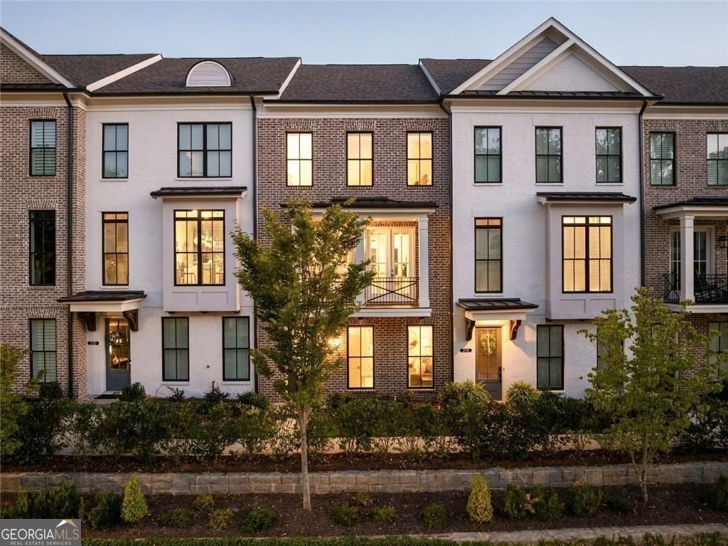 Towns On Thompson - Residential