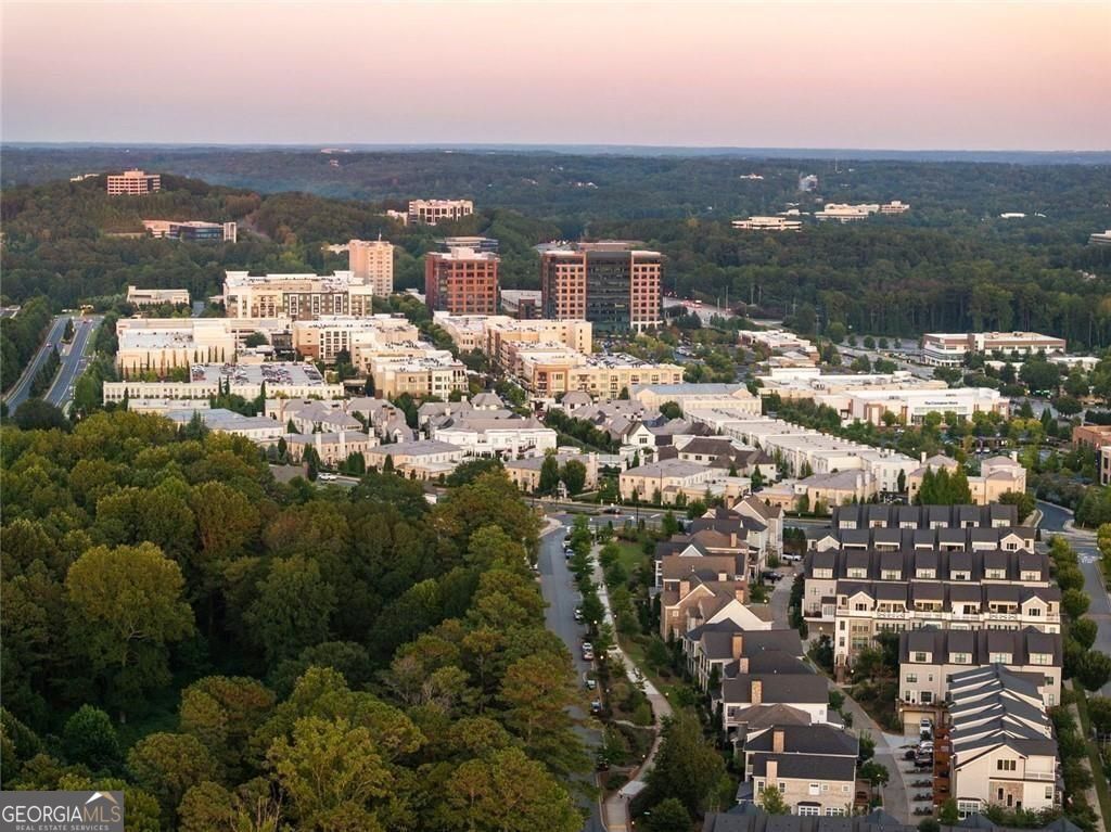 Towns On Thompson - Residential