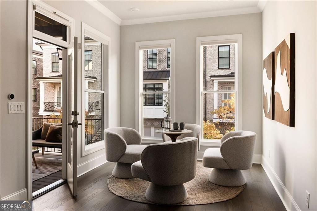 Towns On Thompson - Residential