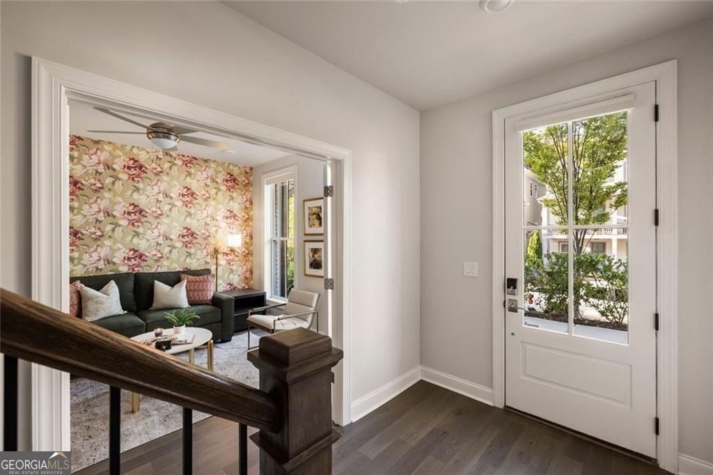 Towns On Thompson - Residential