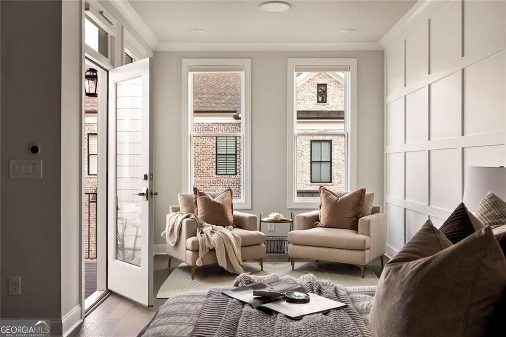 Towns On Thompson - Residential