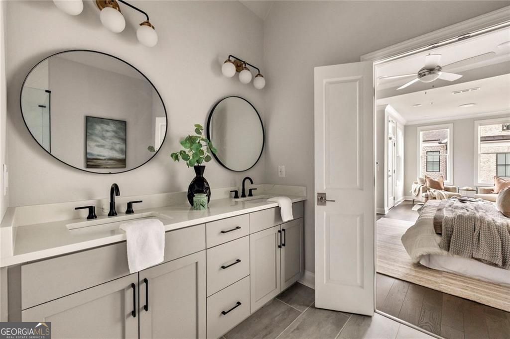 Towns On Thompson - Residential