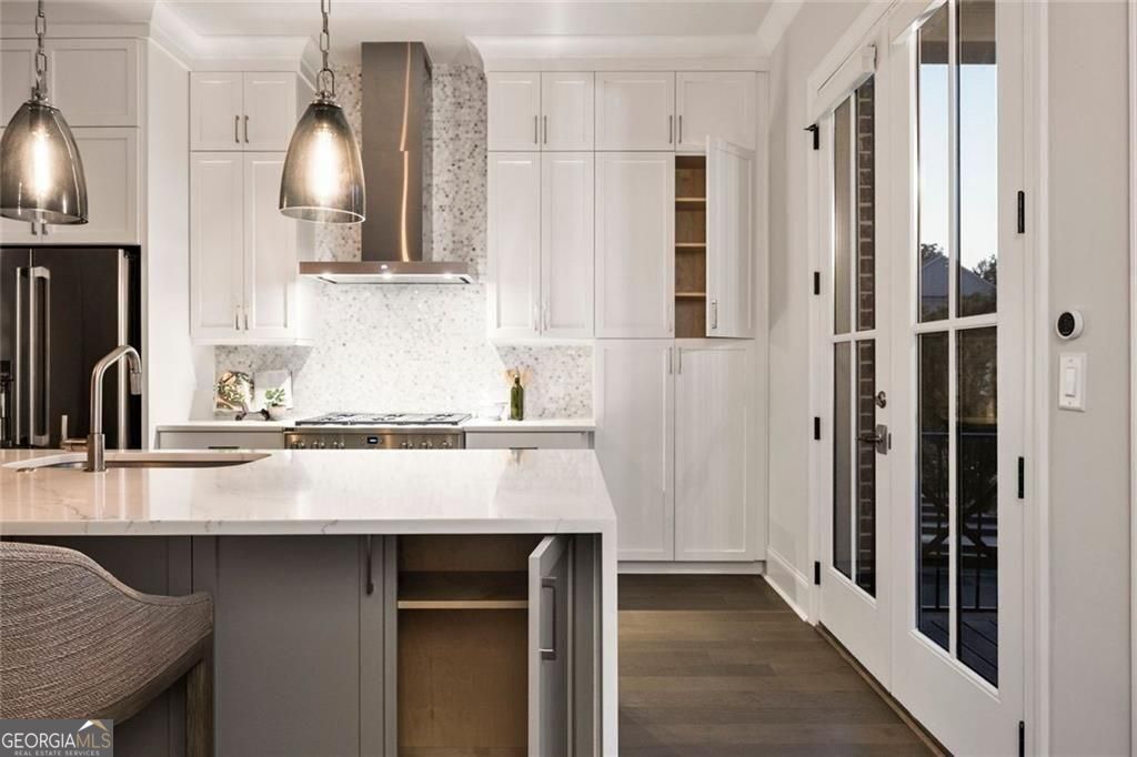 Towns On Thompson - Residential