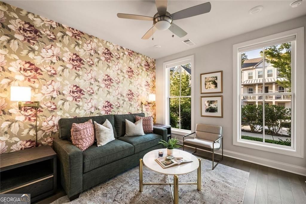 Towns On Thompson - Residential