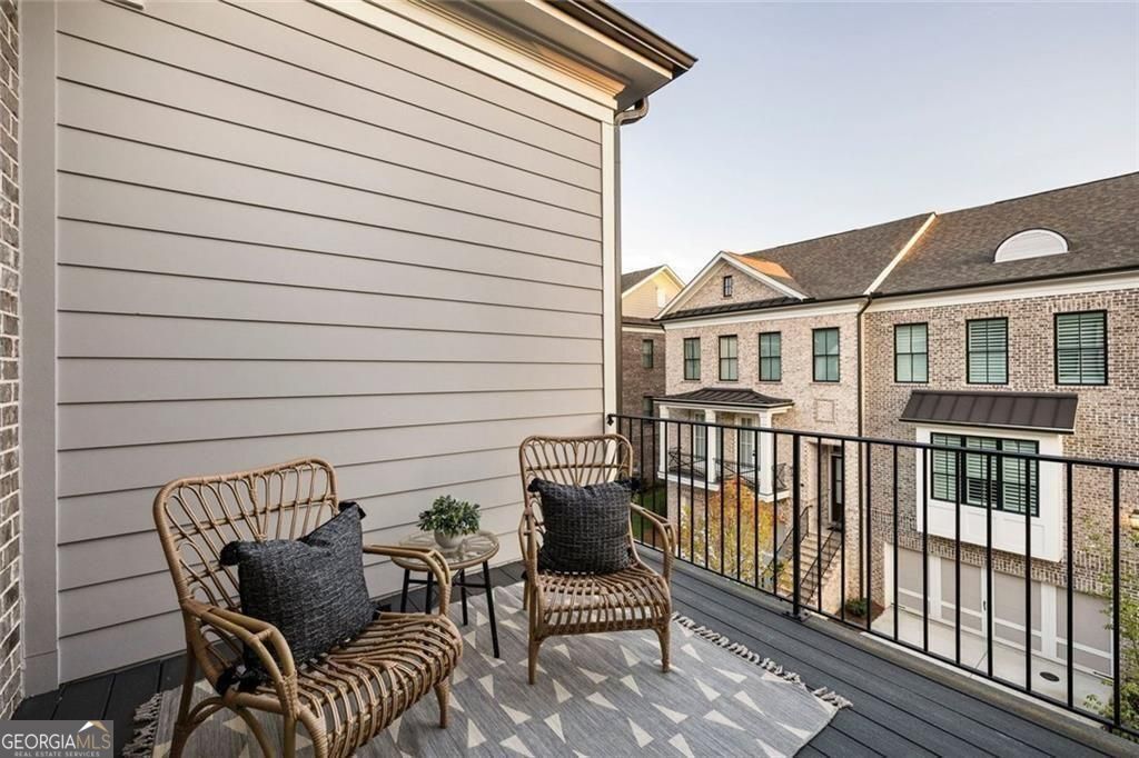 Towns On Thompson - Residential