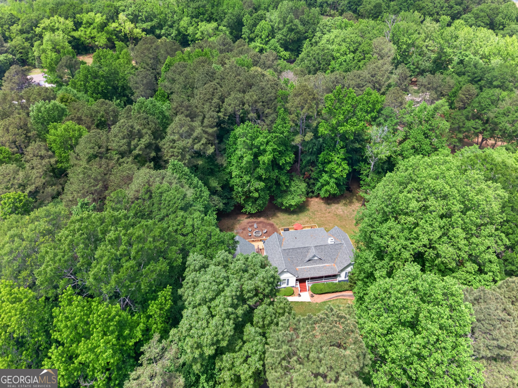 6 Adella LN