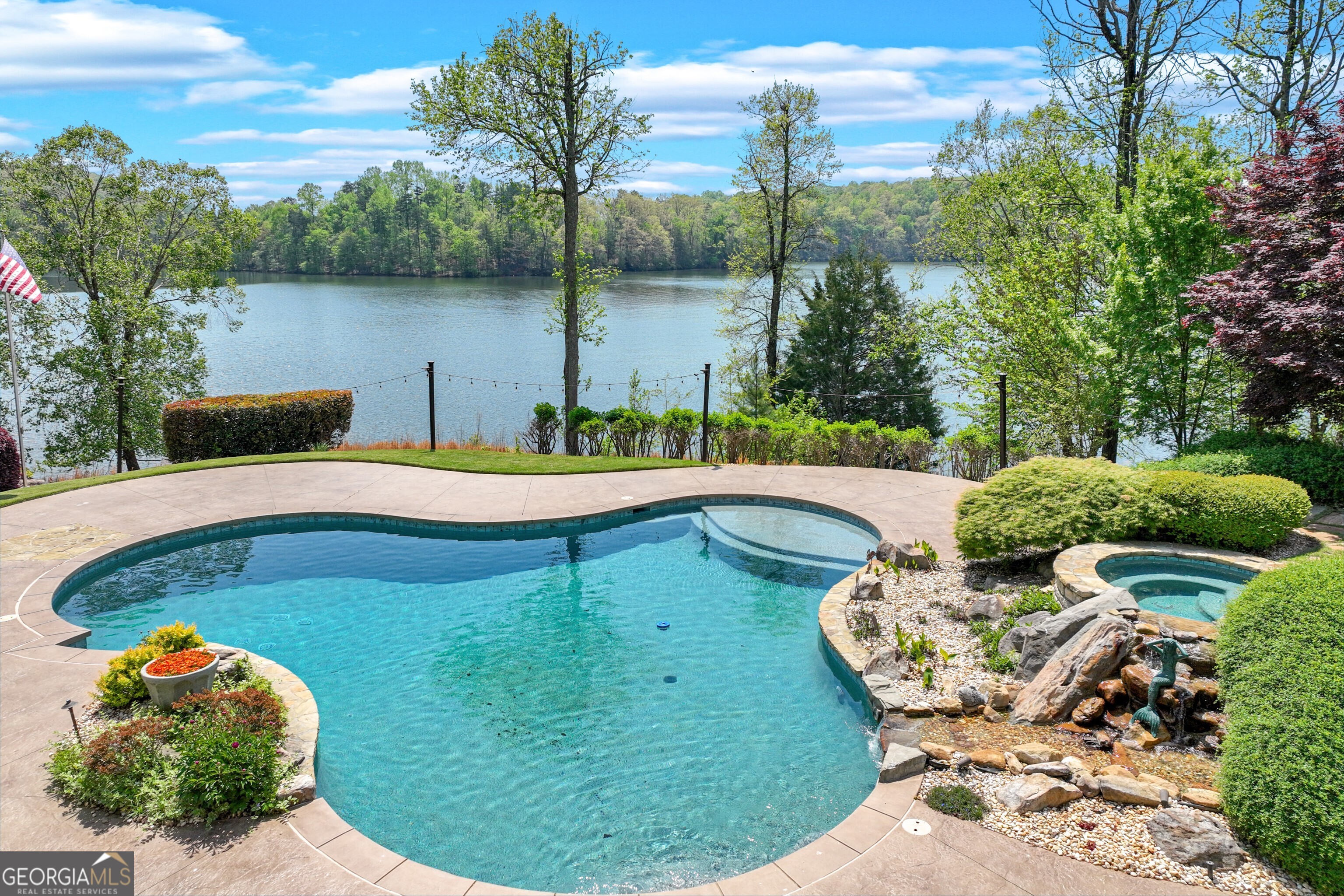 Lake Lanier Estate - Residential