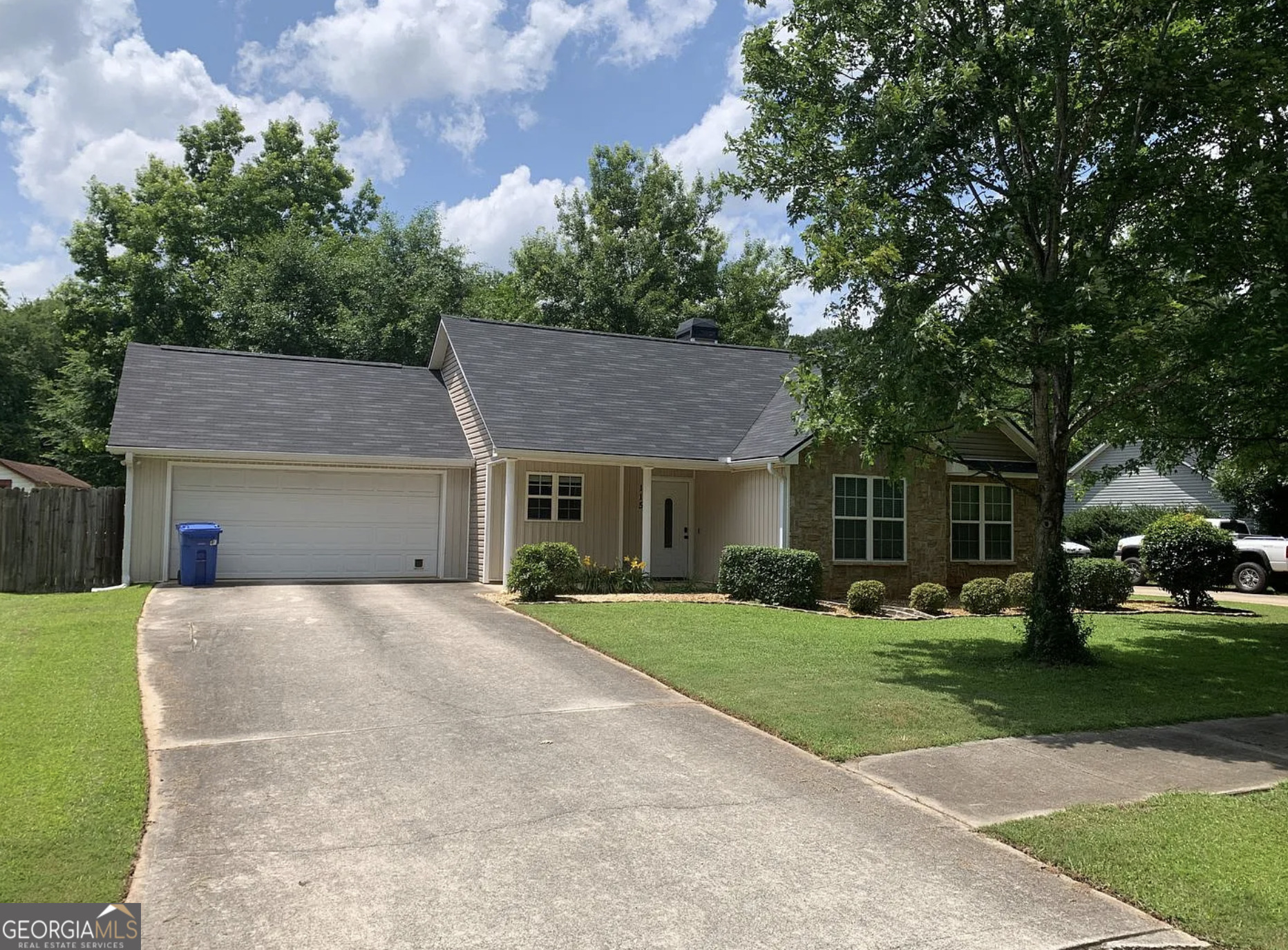 "Tenant Occupied and call/text for showing" Available Sep 1st!!!! Conveniently located in East Athens, this home promises quiet living with the short proximity to all the Eastside shopping and eateries that are only minutes away. The home features a nice and open common area floorplan, stainless steel kitchen appliances, LVP hardwoods throughout, and spacious bedrooms. There is a good-sized backyard area as well that is perfect for small gatherings. Don't miss out on this charming East Athens home!