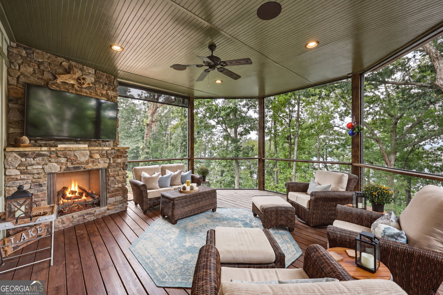 5628 Nags Head CIR
