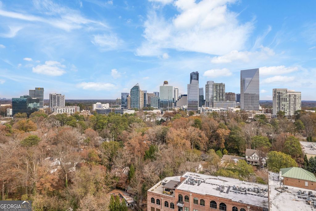 Photo of 3235 Roswell Road NE #818, Atlanta, GA 30305 (MLS # 10652137)