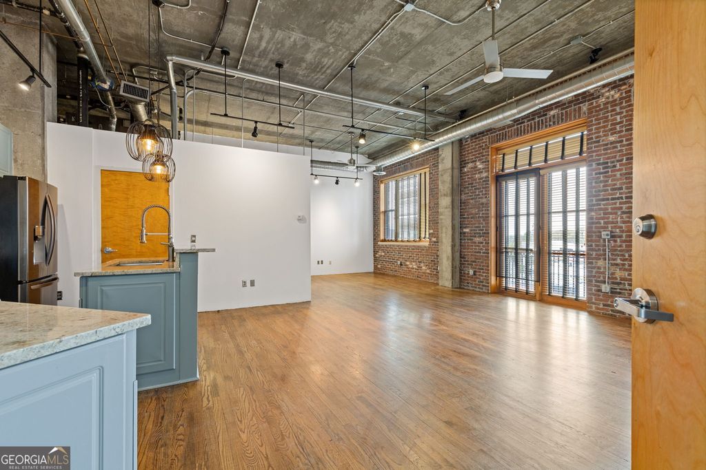 Photo of 3235 Roswell Road NE #818, Atlanta, GA 30305 (MLS # 10652137)