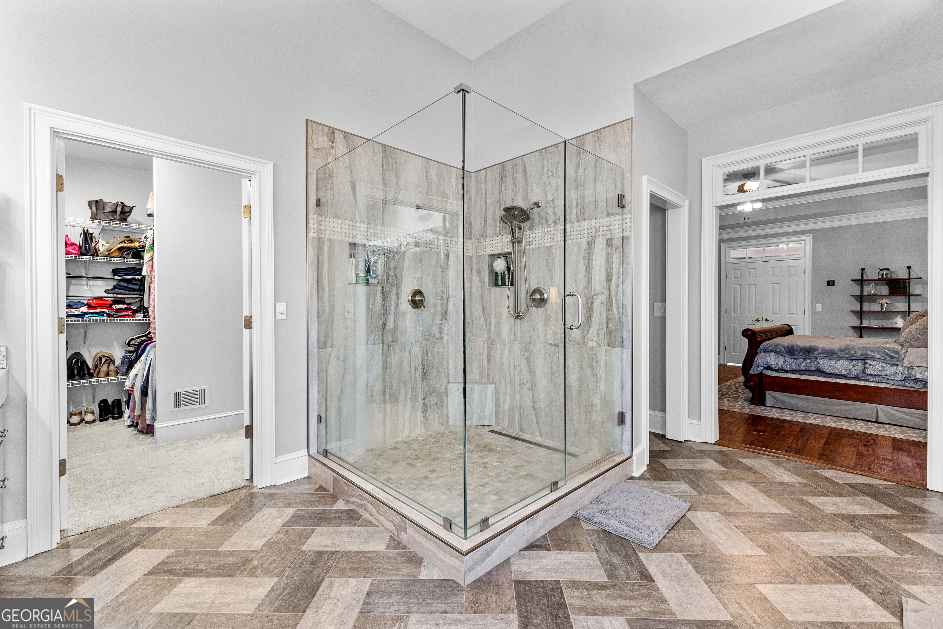 Fayetteville, Georgia 30215, United States, 5 Bedrooms Bedrooms, ,5 BathroomsBathrooms,Residential,Active,77703