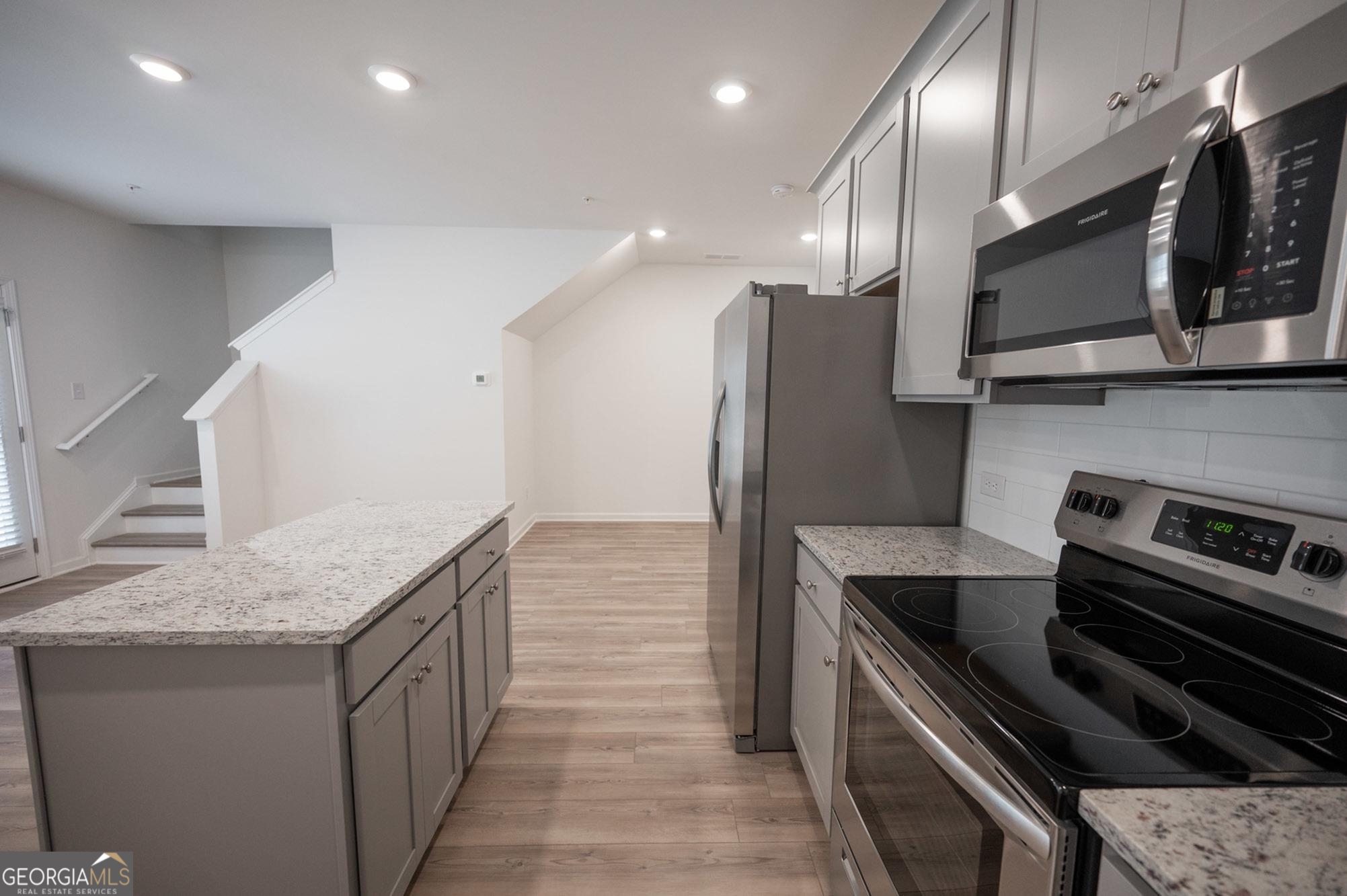 College Park, Georgia 30349, United States, 3 Bedrooms Bedrooms, ,3 BathroomsBathrooms,Residential,Active,86292