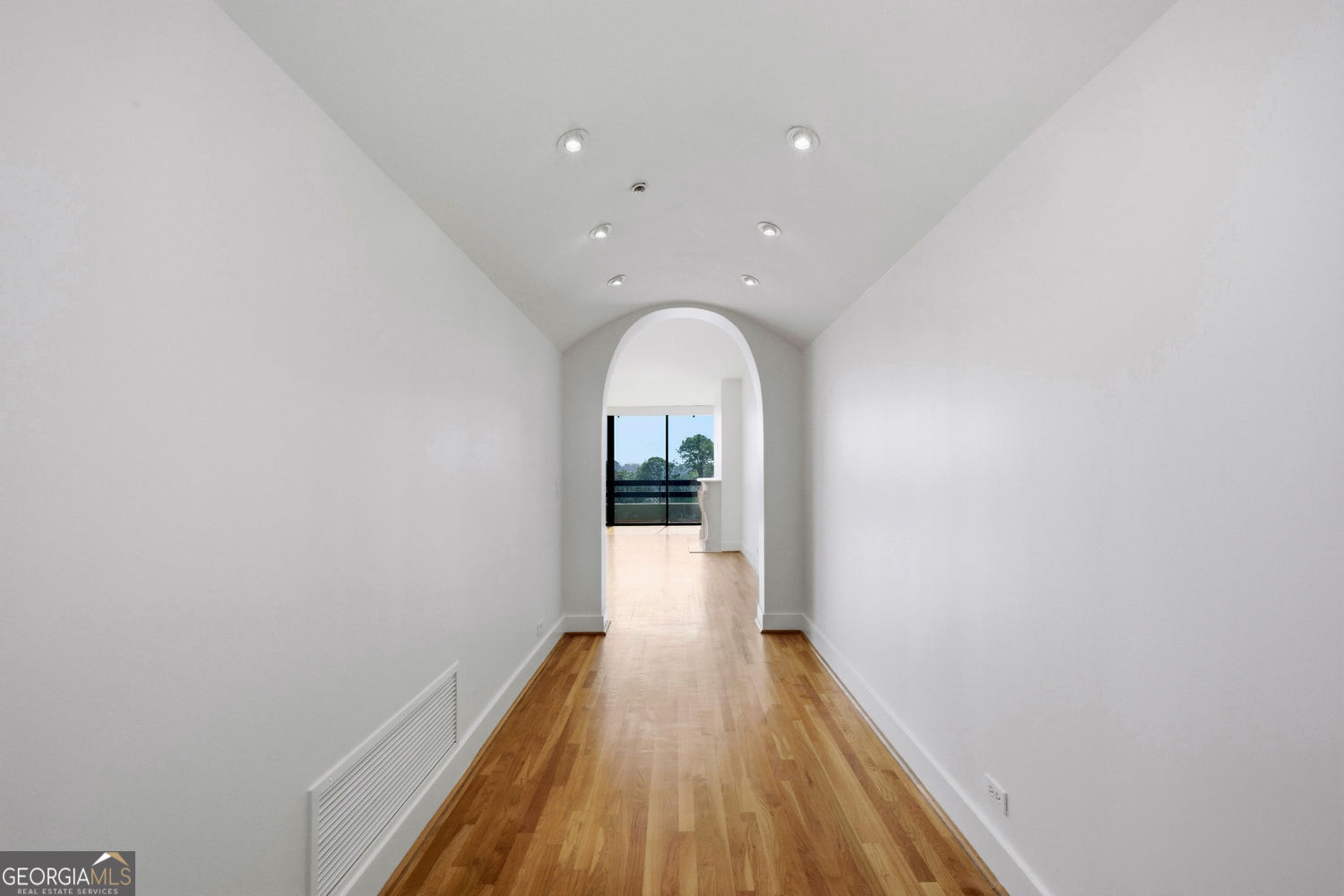 2660 Peachtree RD NW 9G