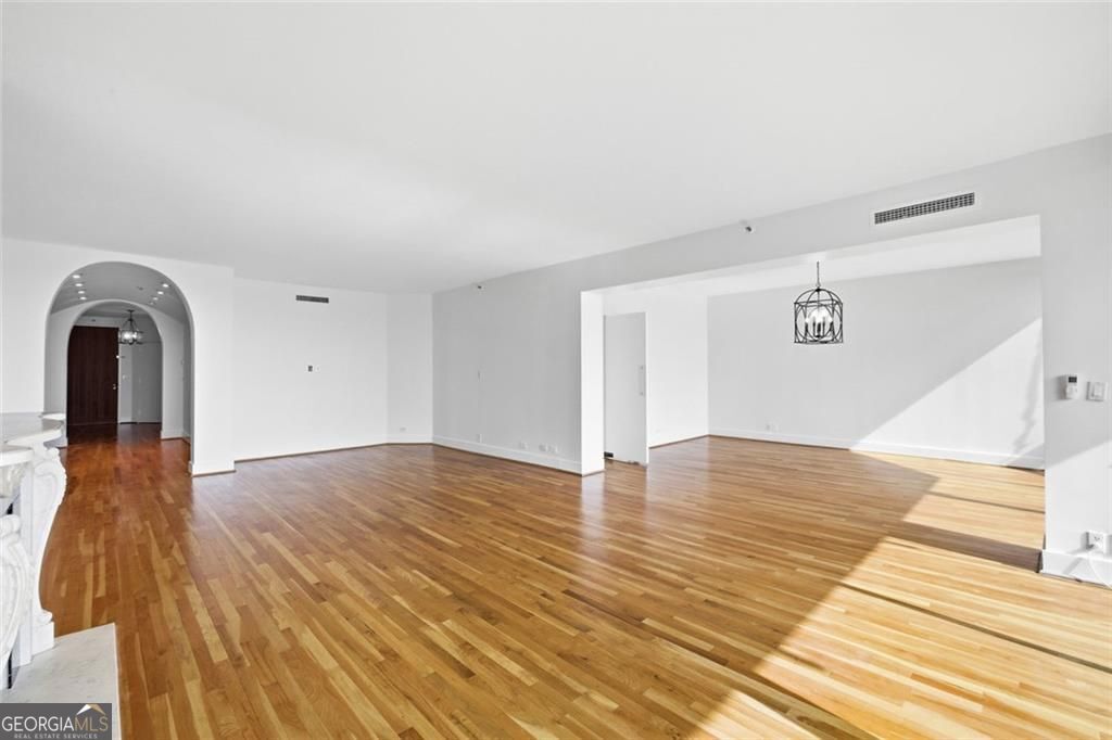 2660 Peachtree RD NW 9G