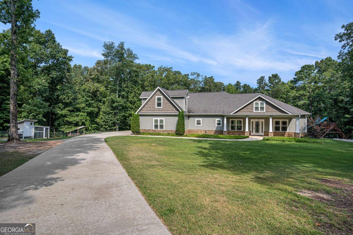 1325 Adams RD