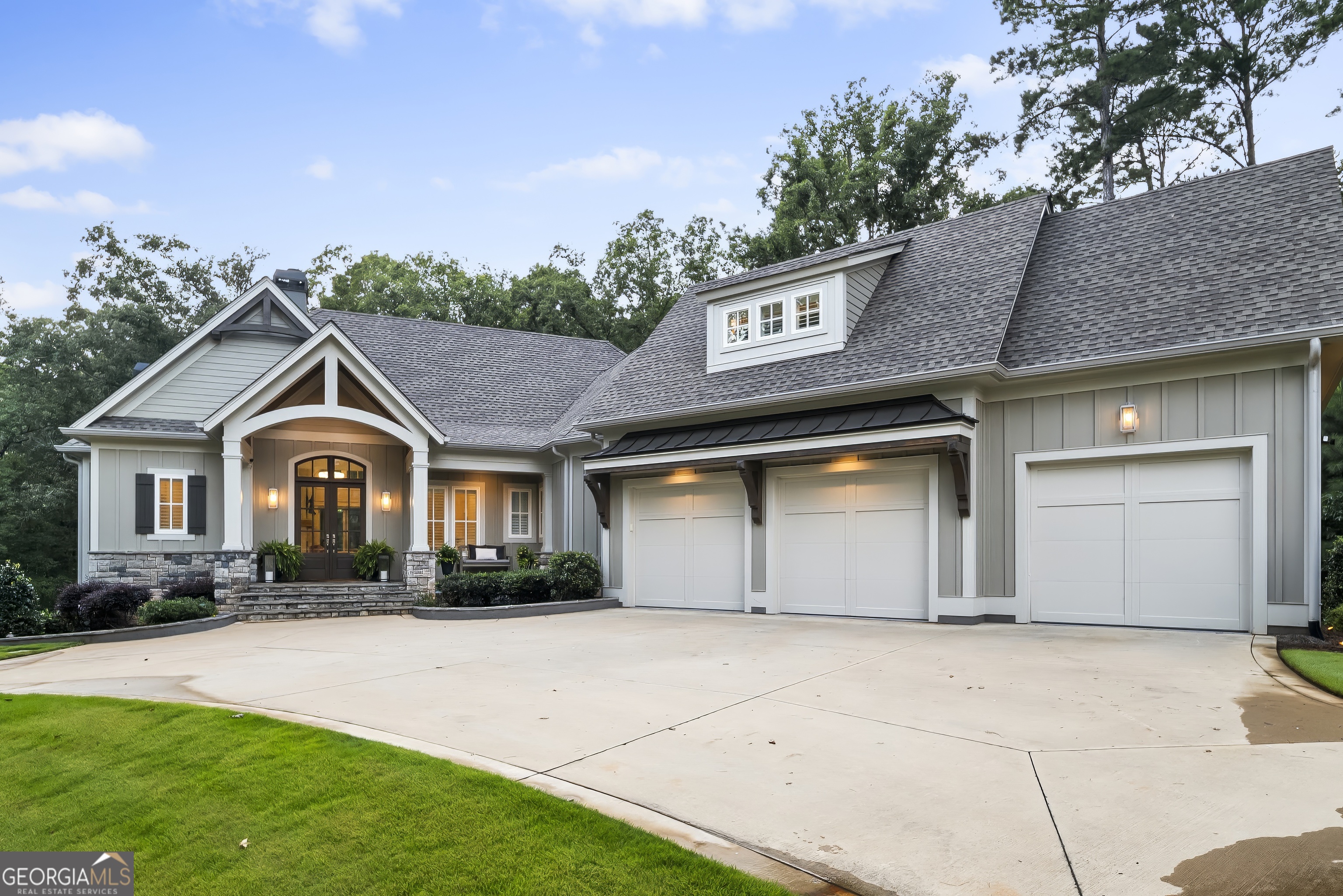 1091 Jones Bluff CT