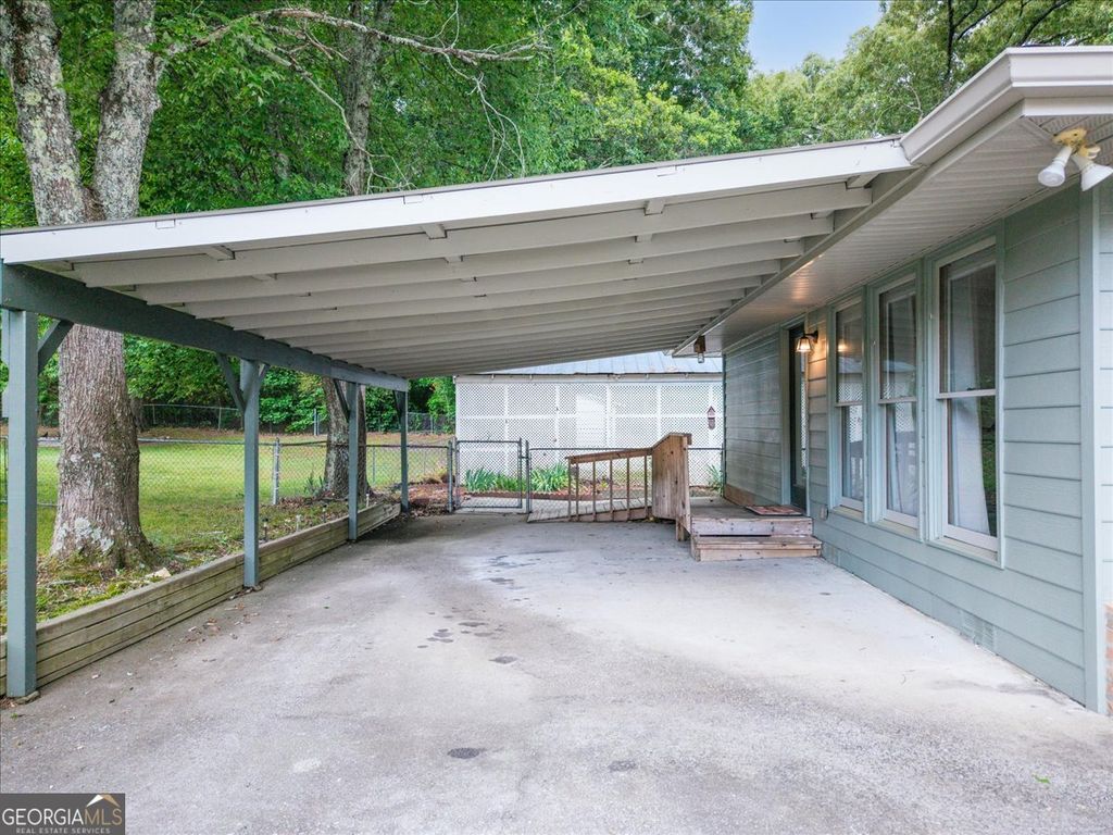 Photo of 2678 S Lakeview Drive SW, Conyers, GA 30094 (MLS # 10771871)