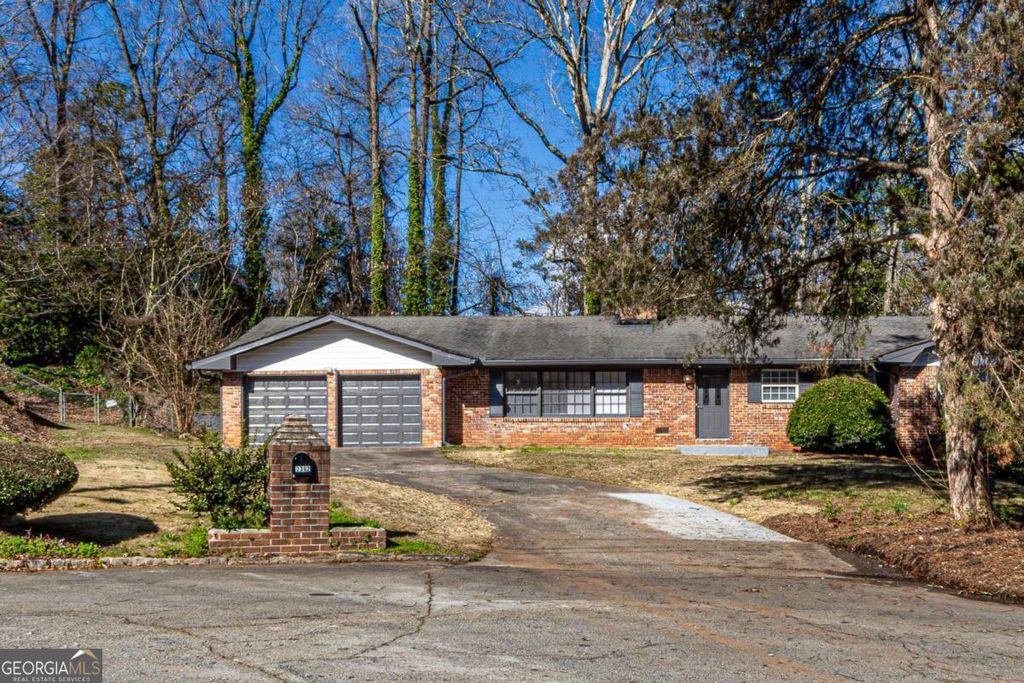Photo of 2362 Springrun Court, Decatur, GA 30032 (MLS # 10671503)