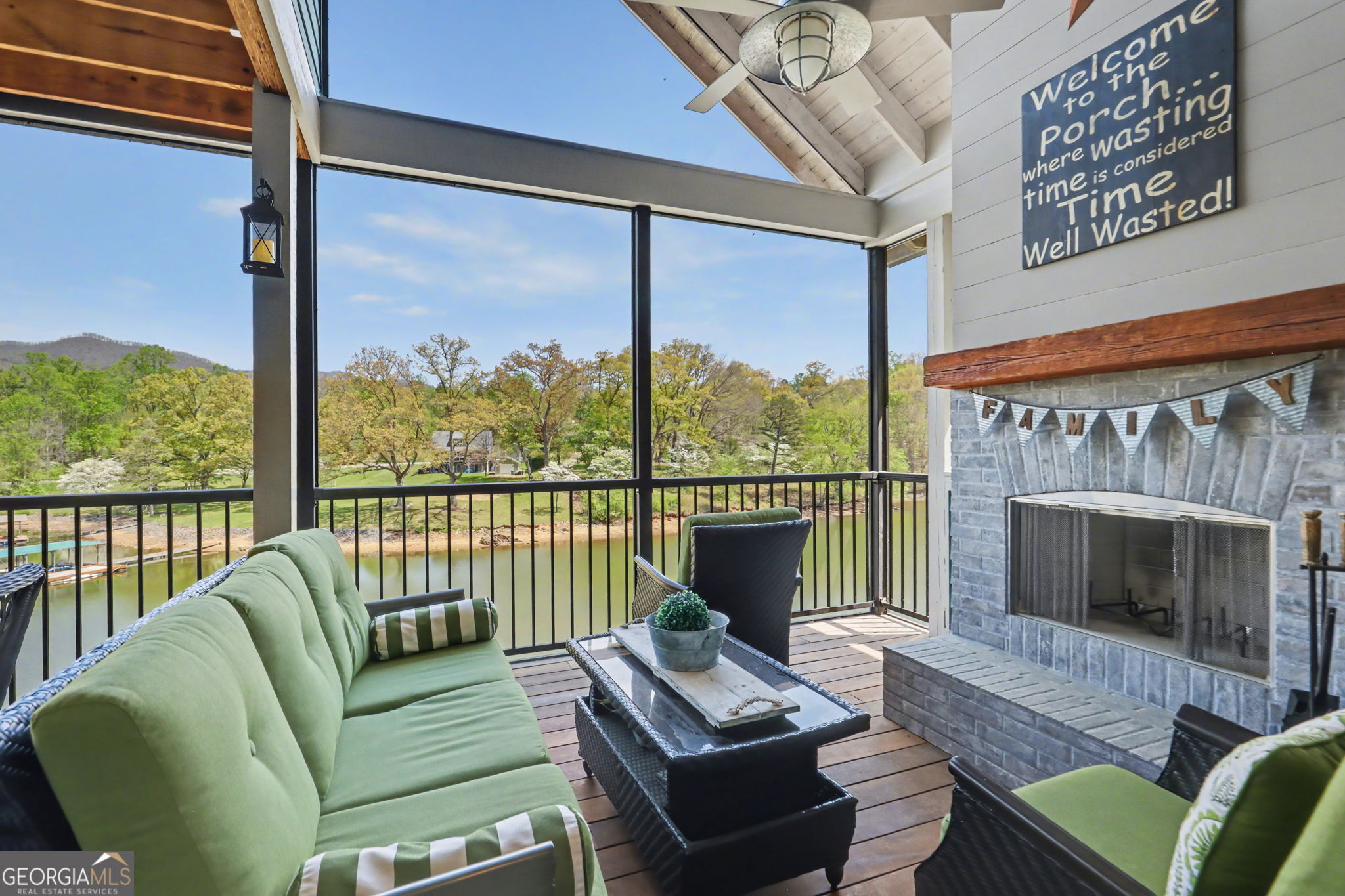 Hayesville, North Carolina, 28904, United States, 3 Bedrooms Bedrooms, ,4 BathroomsBathrooms,Residential,Active,2038121