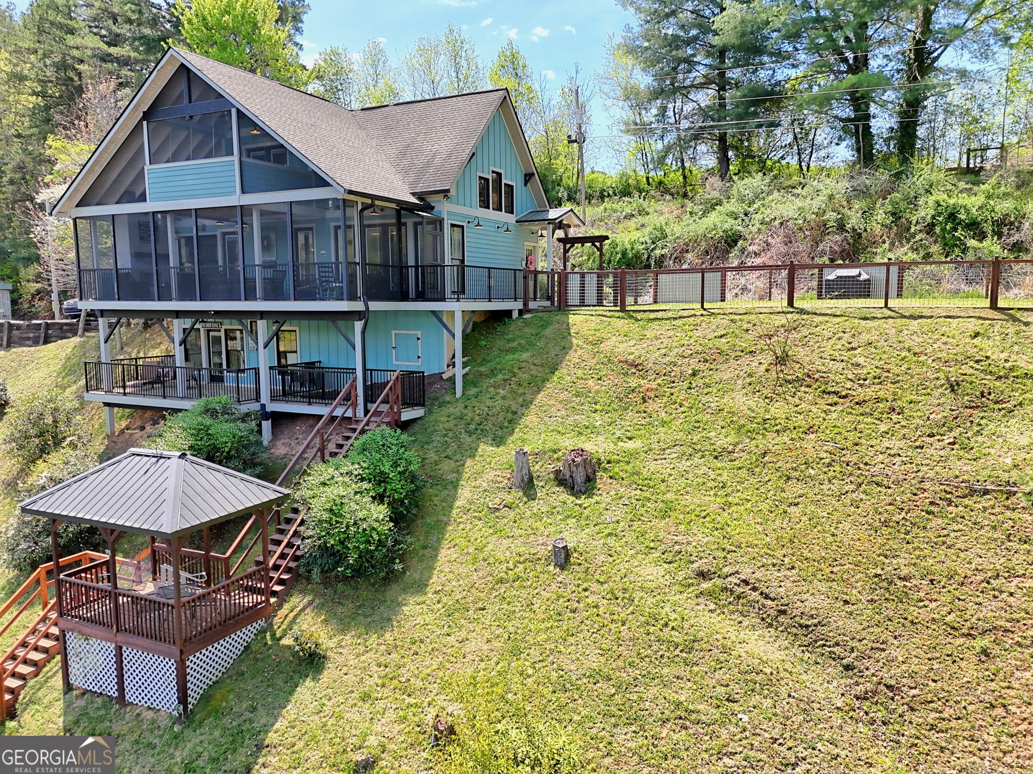 Hayesville, North Carolina, 28904, United States, 3 Bedrooms Bedrooms, ,4 BathroomsBathrooms,Residential,Active,2038121