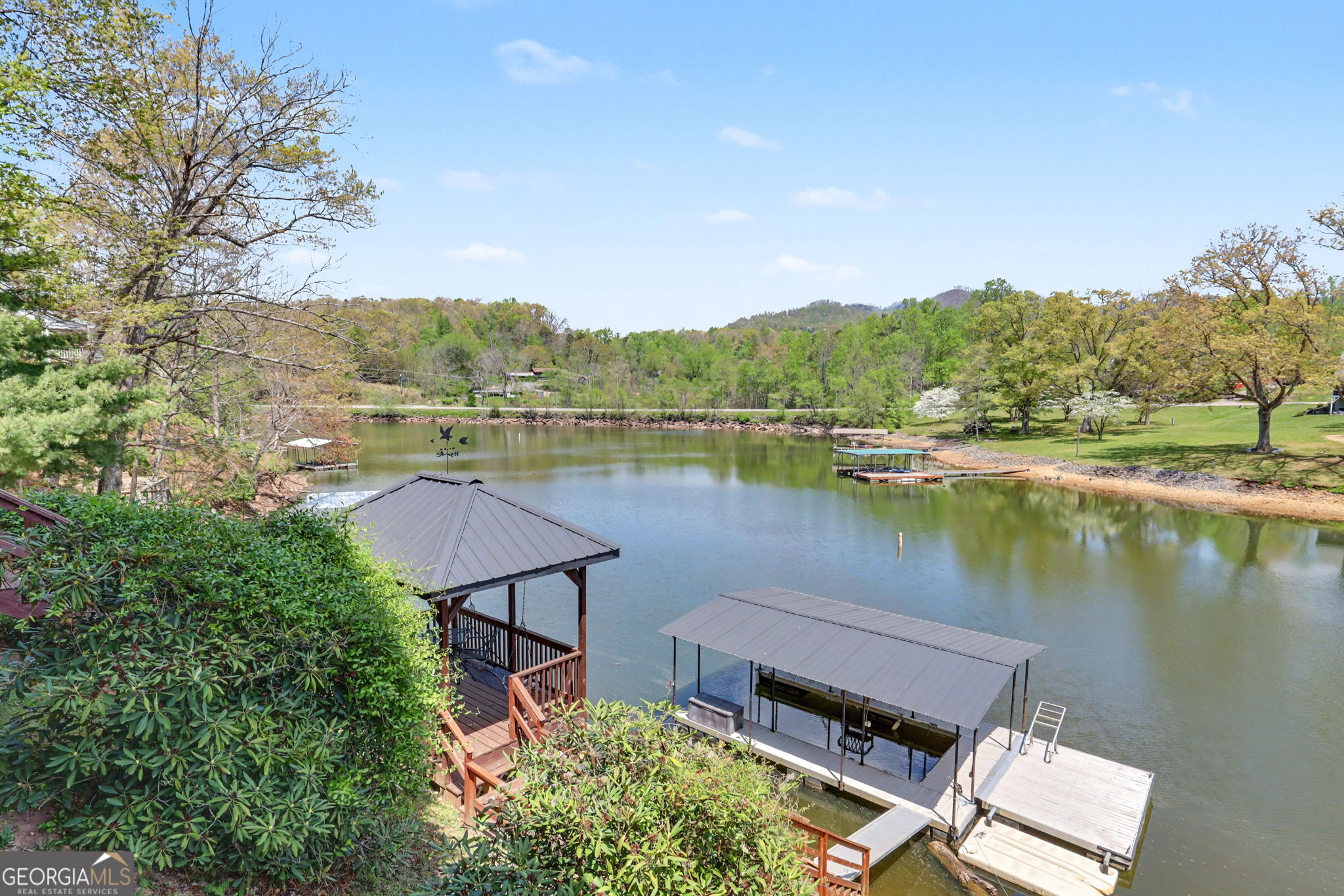 Hayesville, North Carolina, 28904, United States, 3 Bedrooms Bedrooms, ,4 BathroomsBathrooms,Residential,Active,2038121