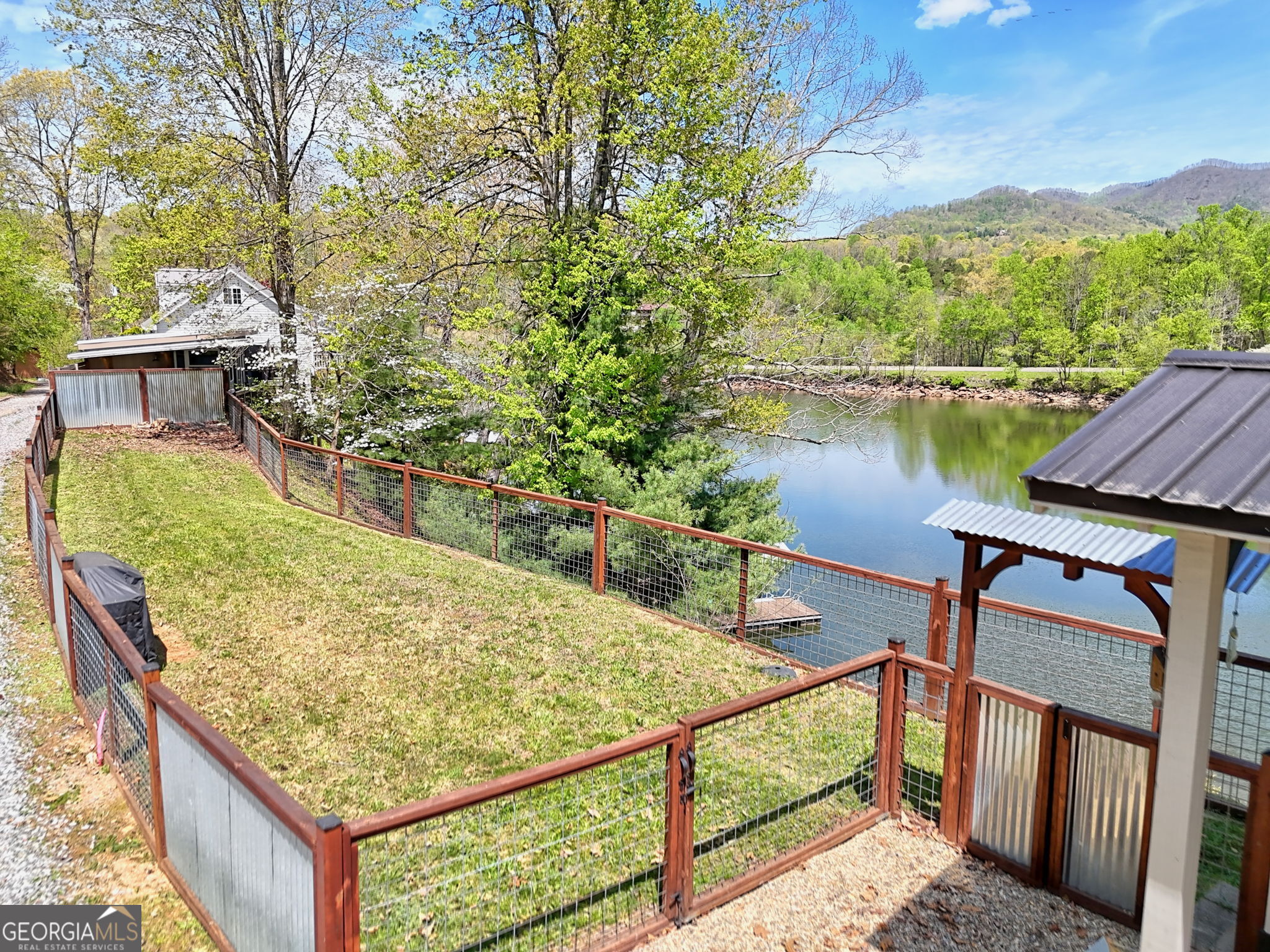 Hayesville, North Carolina, 28904, United States, 3 Bedrooms Bedrooms, ,4 BathroomsBathrooms,Residential,Active,2038121