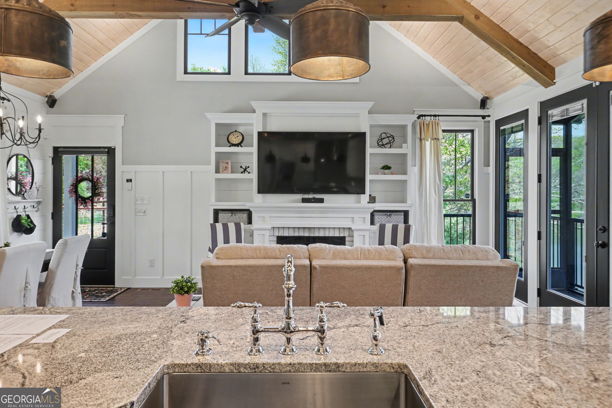 Hayesville, North Carolina, 28904, United States, 3 Bedrooms Bedrooms, ,4 BathroomsBathrooms,Residential,Active,2038121