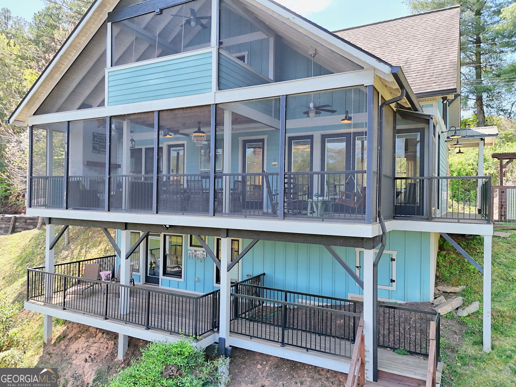Hayesville, North Carolina, 28904, United States, 3 Bedrooms Bedrooms, ,4 BathroomsBathrooms,Residential,Active,2038121