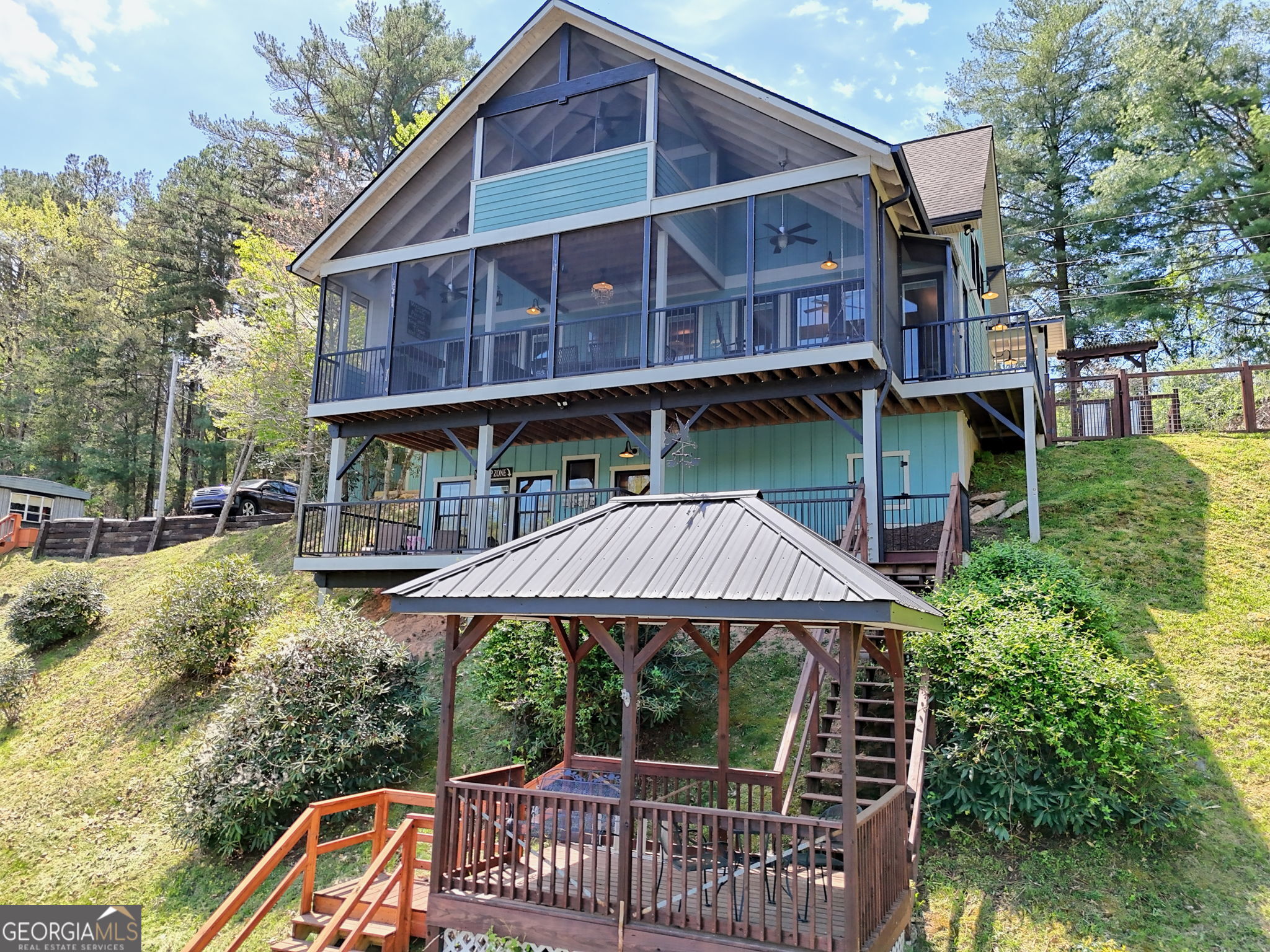 Hayesville, North Carolina, 28904, United States, 3 Bedrooms Bedrooms, ,4 BathroomsBathrooms,Residential,Active,2038121