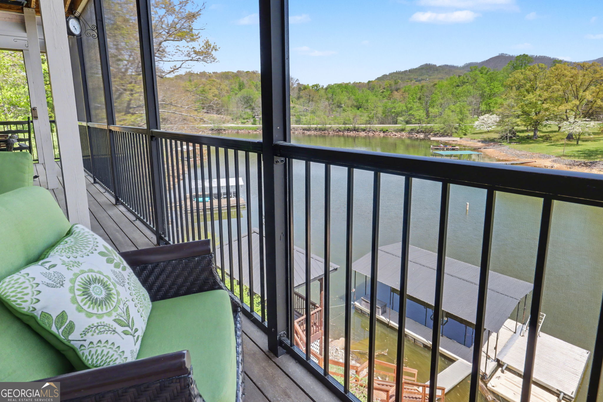 Hayesville, North Carolina, 28904, United States, 3 Bedrooms Bedrooms, ,4 BathroomsBathrooms,Residential,Active,2038121