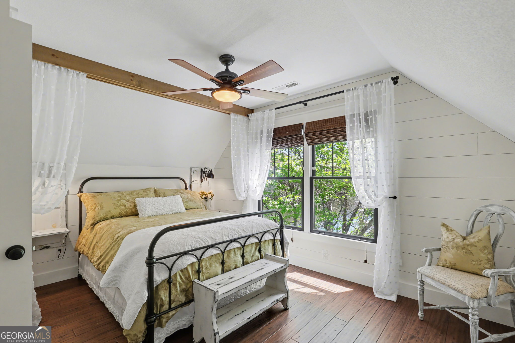 Hayesville, North Carolina, 28904, United States, 3 Bedrooms Bedrooms, ,4 BathroomsBathrooms,Residential,Active,2038121