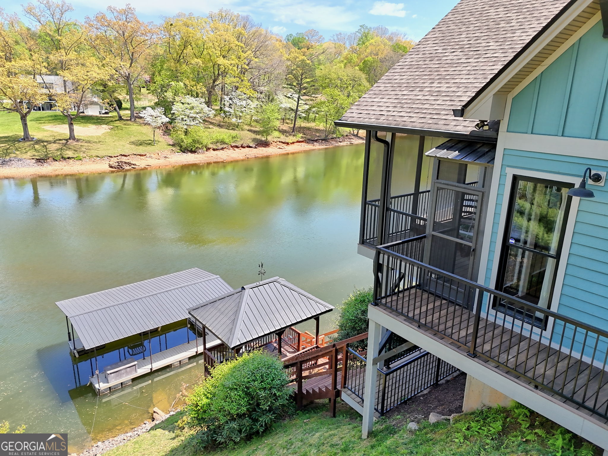 Hayesville, North Carolina, 28904, United States, 3 Bedrooms Bedrooms, ,4 BathroomsBathrooms,Residential,Active,2038121