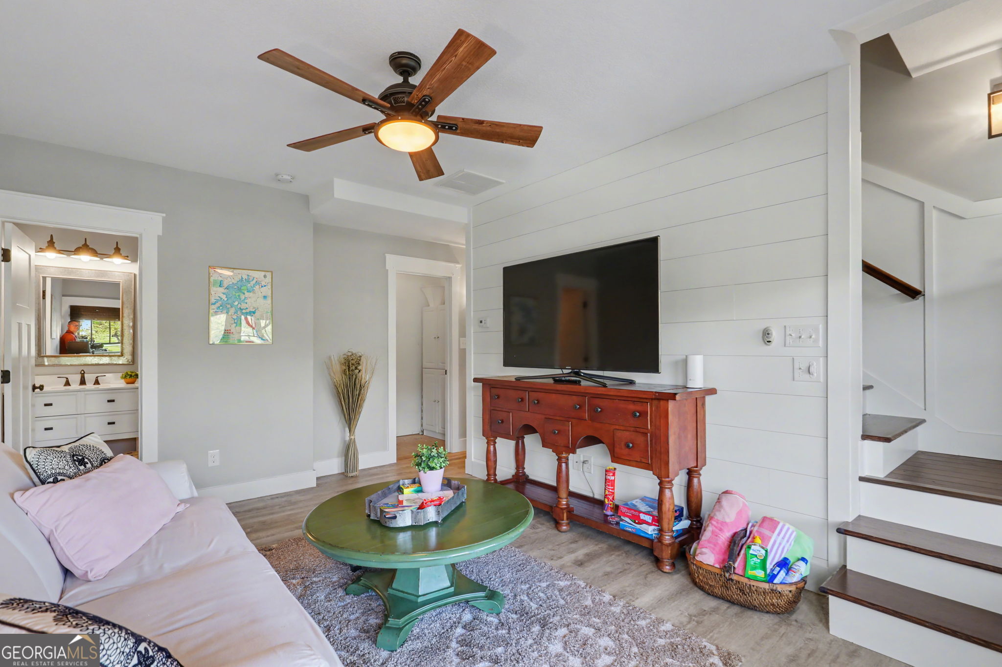 Hayesville, North Carolina, 28904, United States, 3 Bedrooms Bedrooms, ,4 BathroomsBathrooms,Residential,Active,2038121