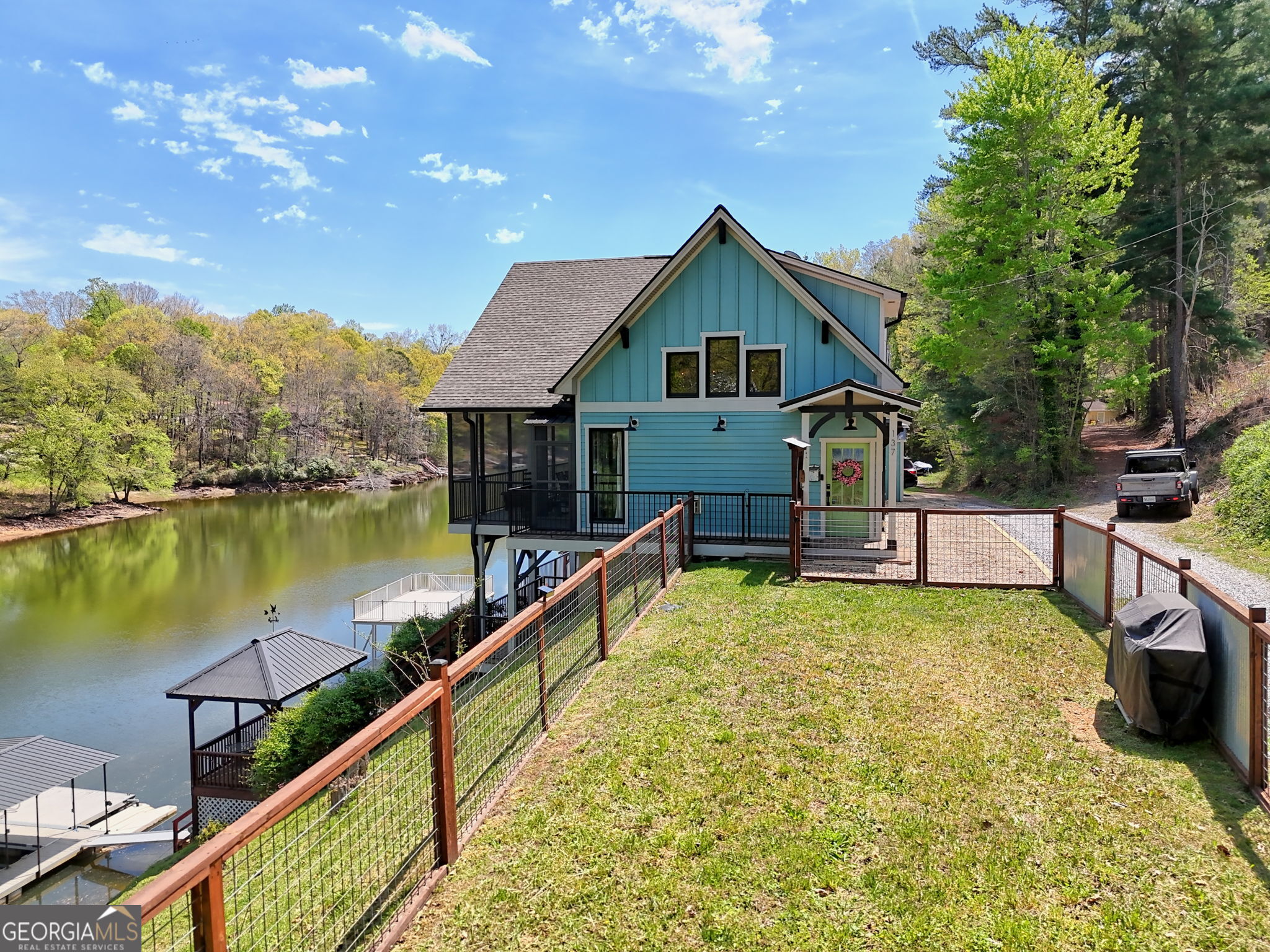 Hayesville, North Carolina, 28904, United States, 3 Bedrooms Bedrooms, ,4 BathroomsBathrooms,Residential,Active,2038121