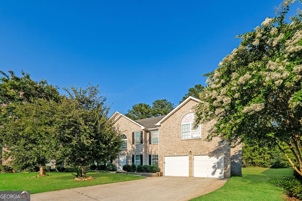 Photo of 924 Ambeau Circle, McDonough, GA 30253 (MLS # 10806350)