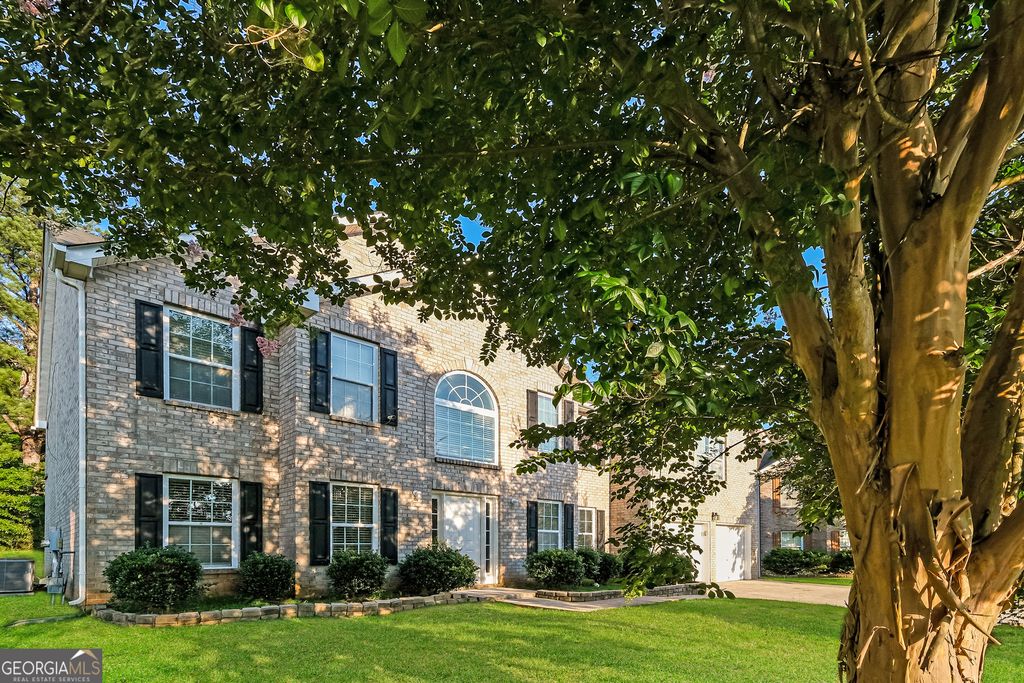 Photo of 924 Ambeau Circle, McDonough, GA 30253 (MLS # 10806350)