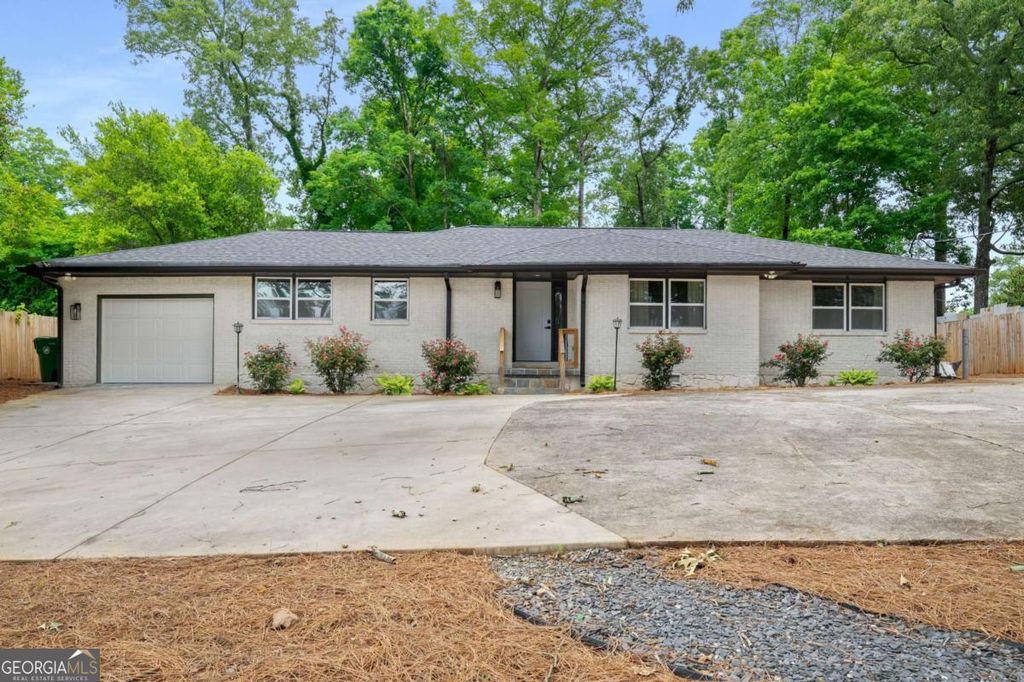 Photo of 3154 N Druid Hills Road, Decatur, GA 30033 (MLS # 10663626)