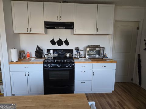 Photo of 320 Brobston Street, Baxley, GA 31513 (MLS # 10672750)