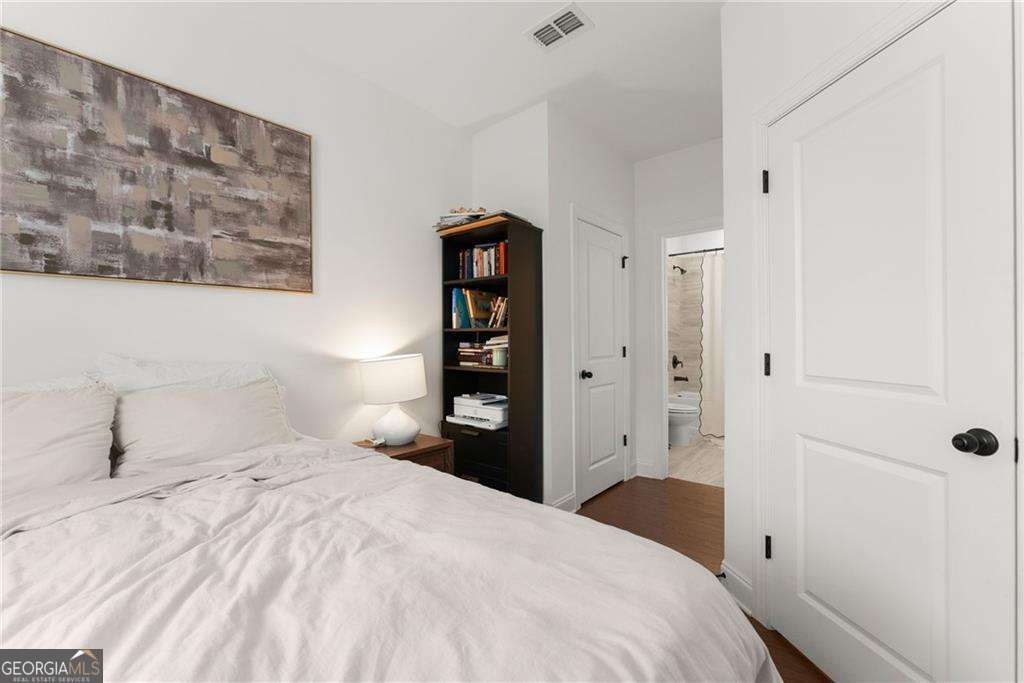 3943 Allegretto CIR SE