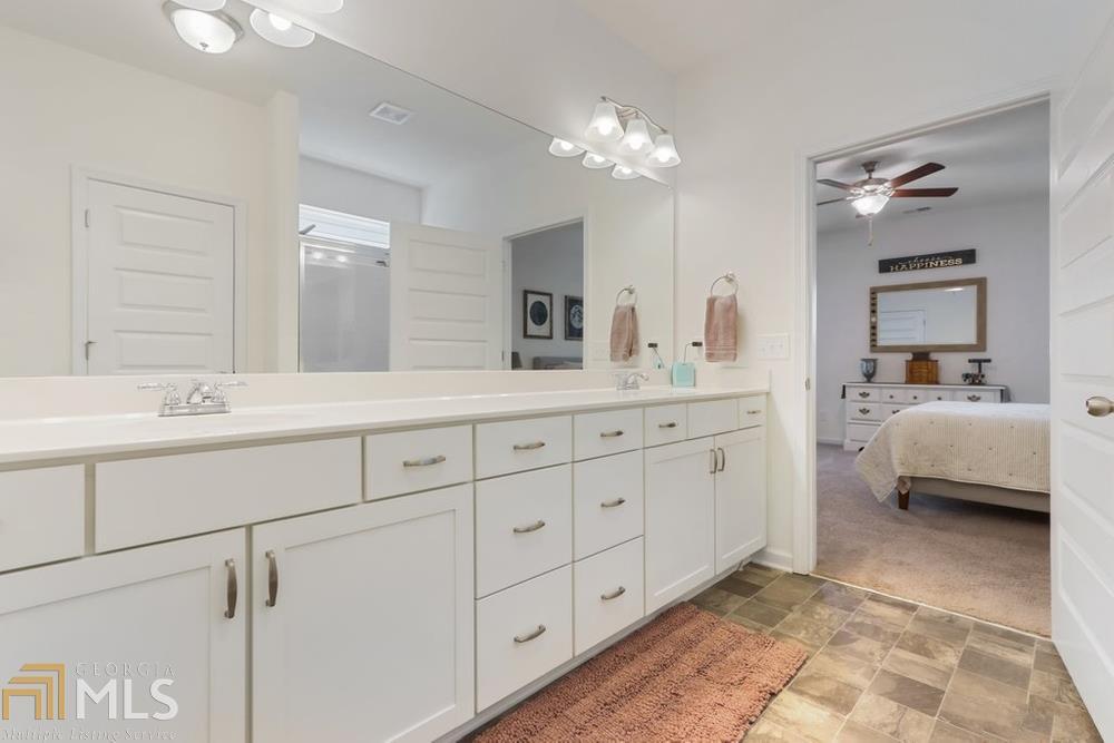 3 Seven 2 South - Residential