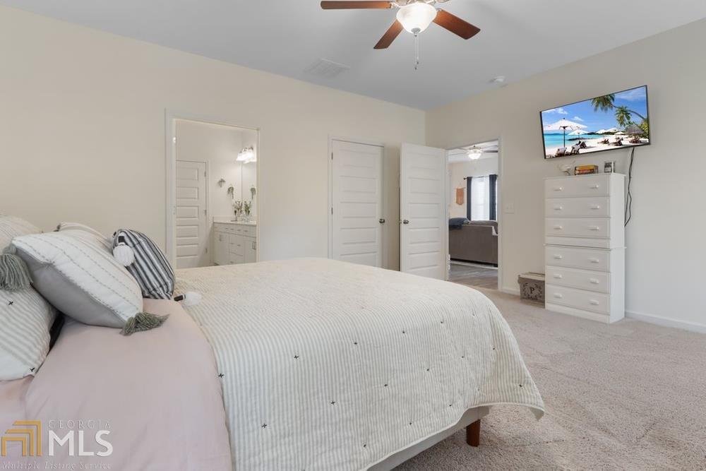 3 Seven 2 South - Residential