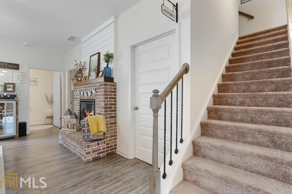 3 Seven 2 South - Residential