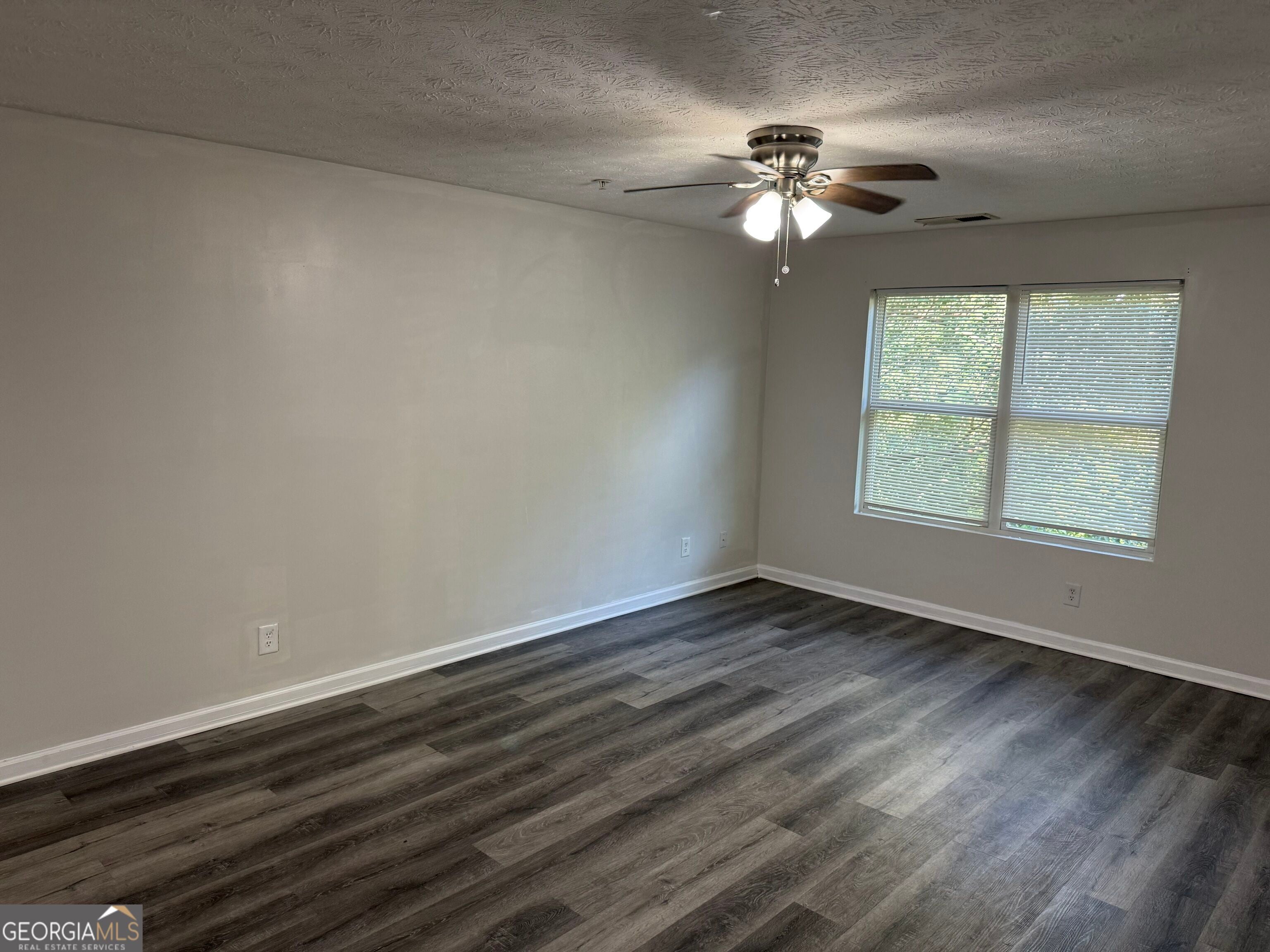 1303 Waldrop PL