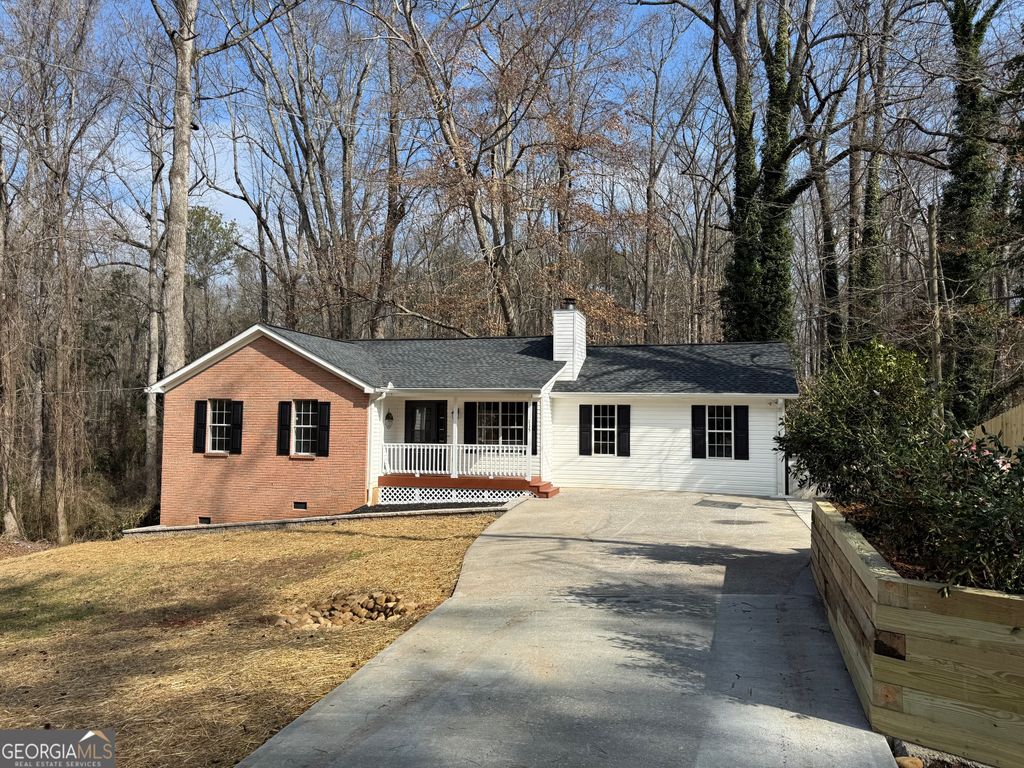 Photo of 115 E Greenwood Drive, Carrollton, GA 30117 (MLS # 10713101)