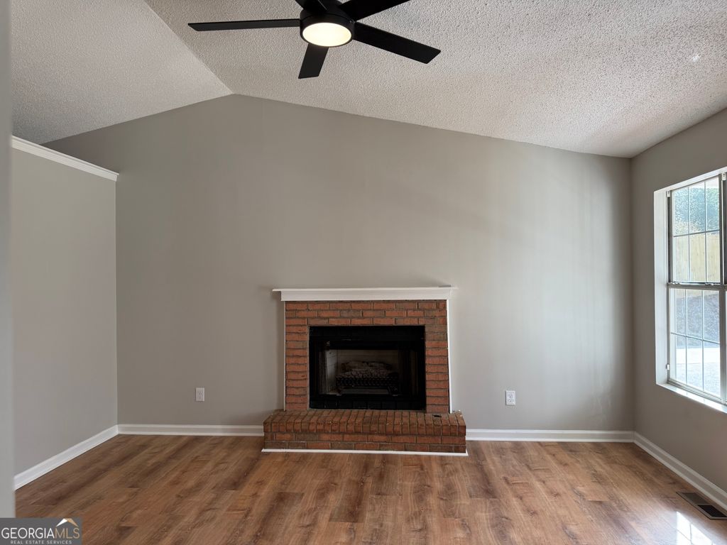 Photo of 115 E Greenwood Drive, Carrollton, GA 30117 (MLS # 10713101)