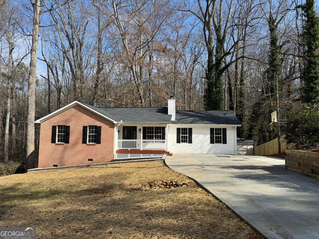 Photo of 115 E Greenwood Drive, Carrollton, GA 30117 (MLS # 10713101)